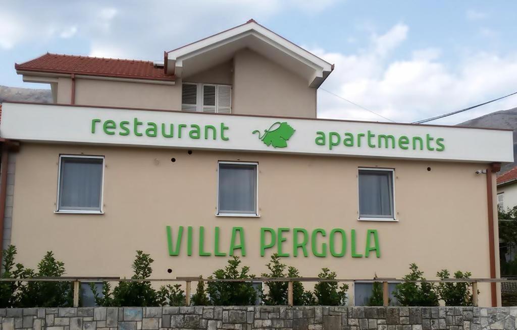 Villa Pergola 트레빈예 외부 사진